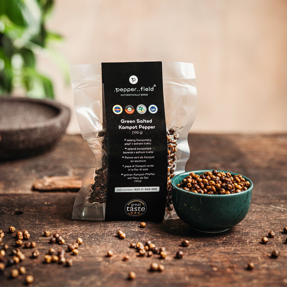 Green Kampot  pepper in rock salt 100 g
