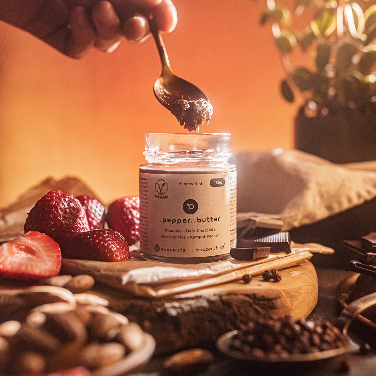 Almond butter with dark chocolate, strawberries, and Kampot  pepper 150 g
