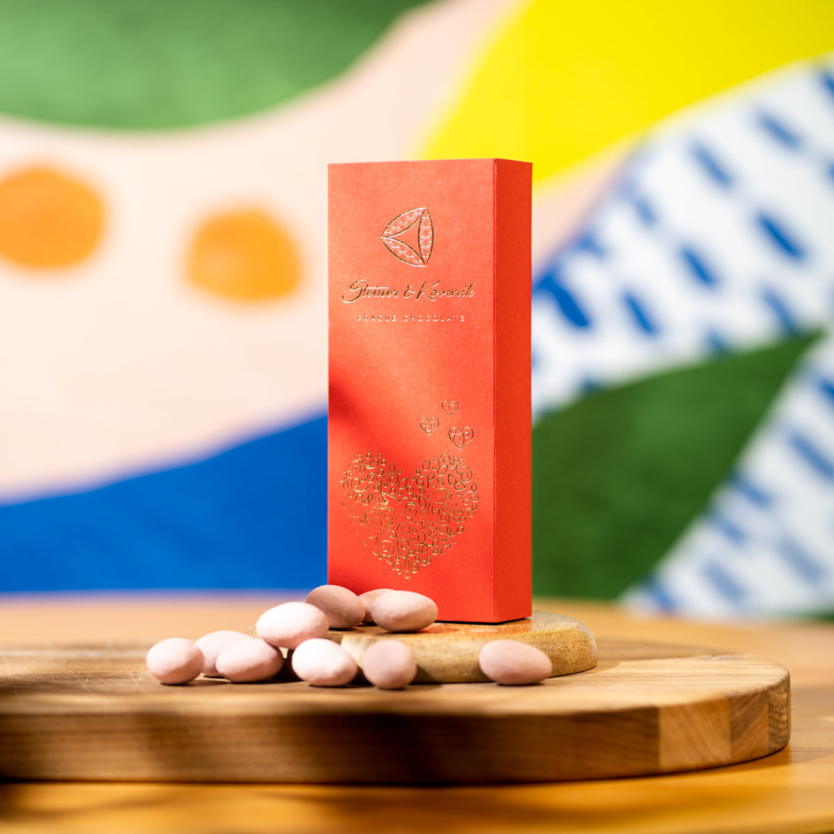 Mandle v čokoláde s čerešňovou arómou, sakura krabička 130g