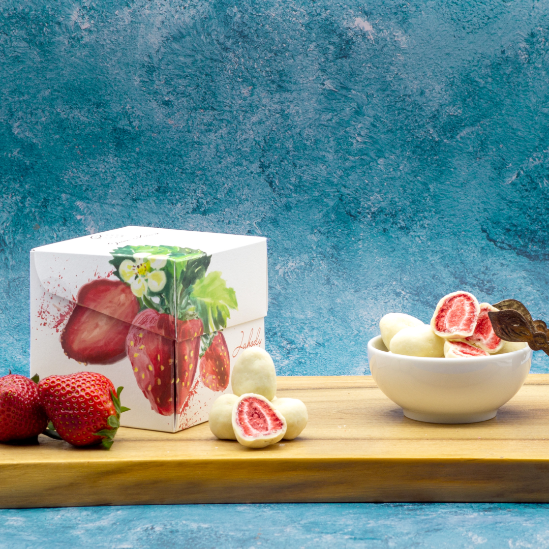Freeze-dried strawberries in white chocolate 110g